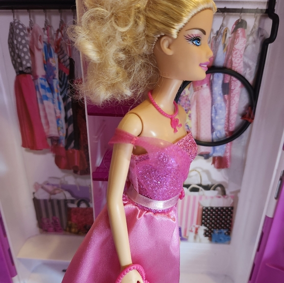 Barbie - Picture 6 of 6